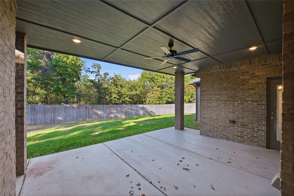 8220 Red Feather Property Photo 30