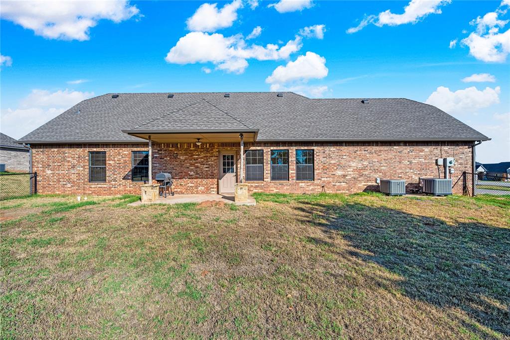 26805 Stirrup Court Property Photo 5
