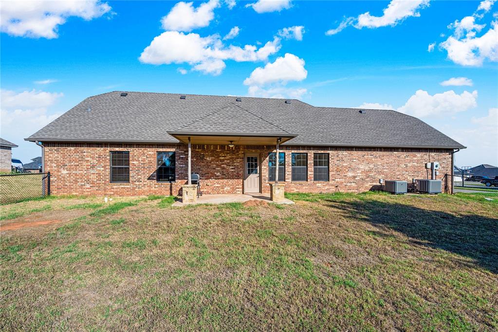 26805 Stirrup Court Property Photo 6