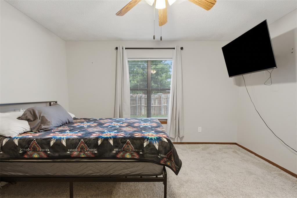 221 W Strasburg Way Property Photo 23