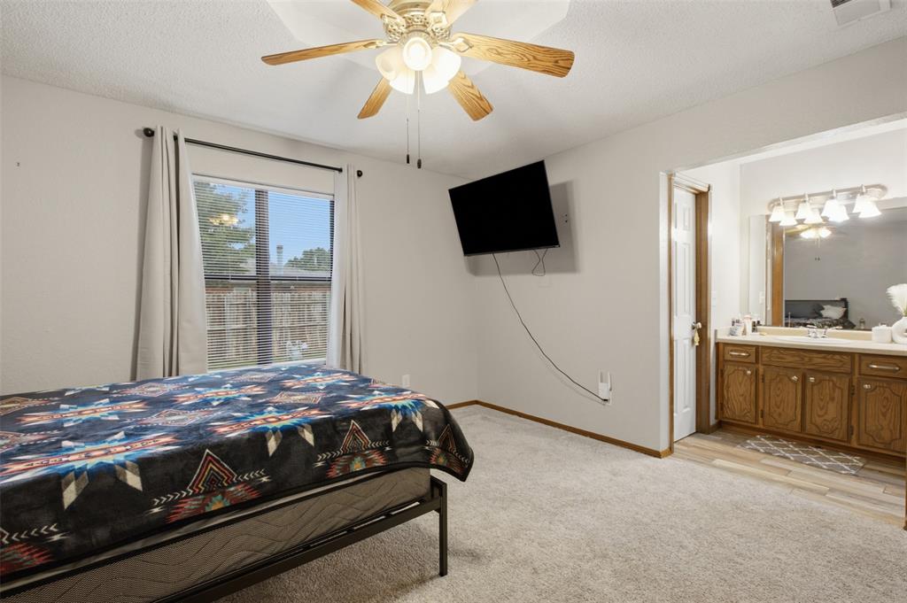 221 W Strasburg Way Property Photo 24