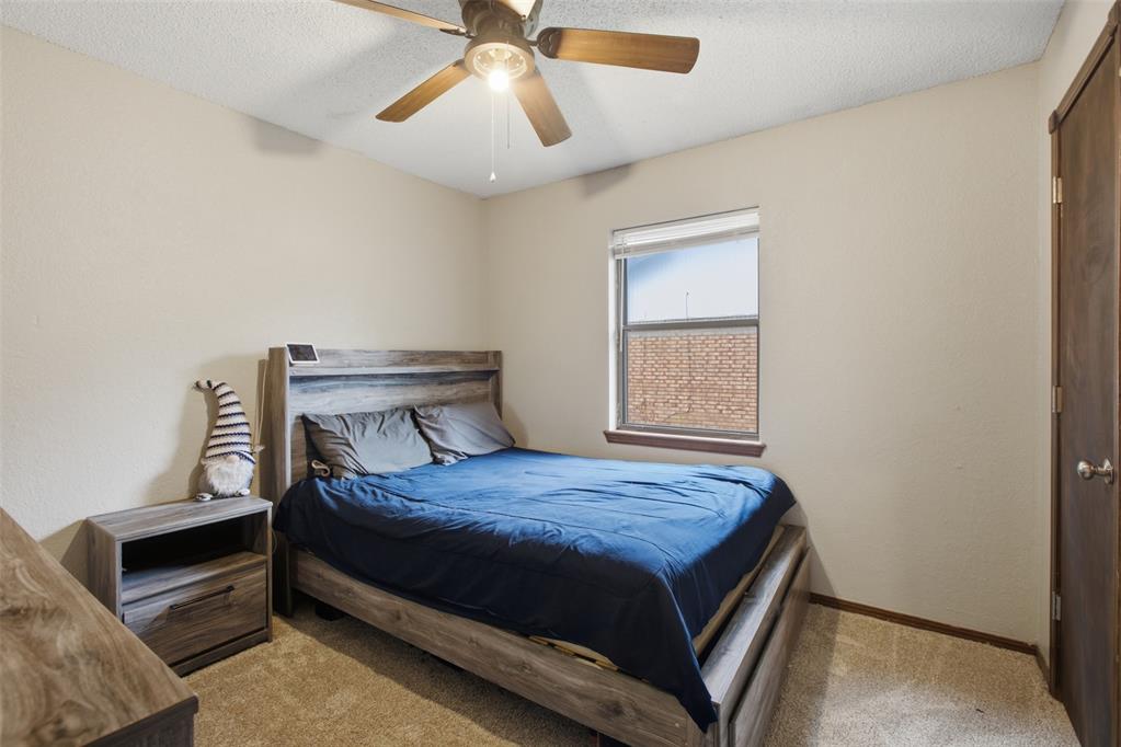 221 W Strasburg Way Property Photo 29