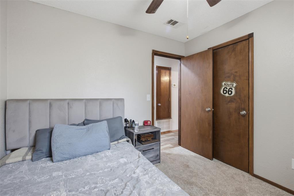 221 W Strasburg Way Property Photo 32