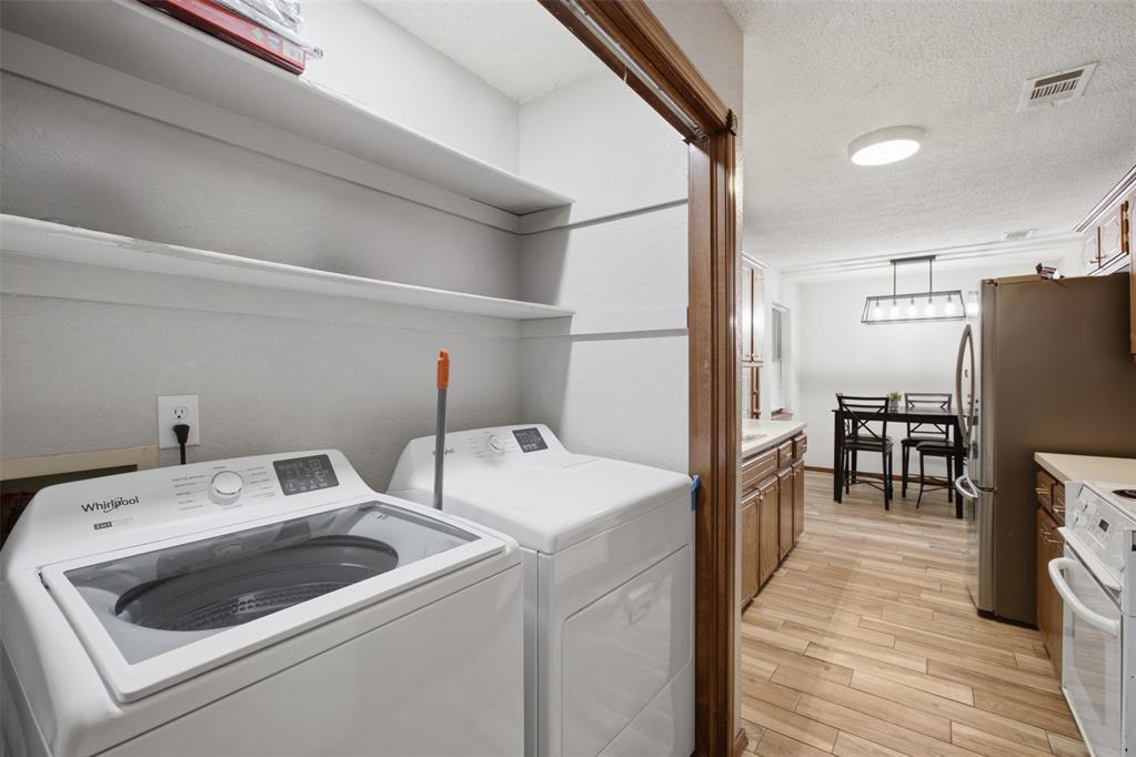 221 W Strasburg Way Property Photo 36