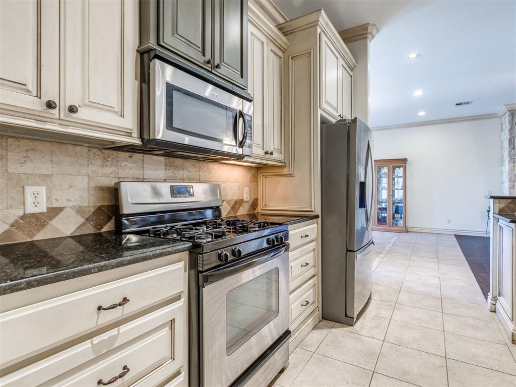 11301 Millbrook Lane Property Photo 6