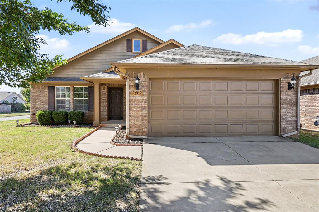 2709 Fawn Lily Road Property Photo 2