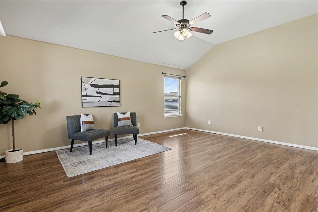 2709 Fawn Lily Road Property Photo 4