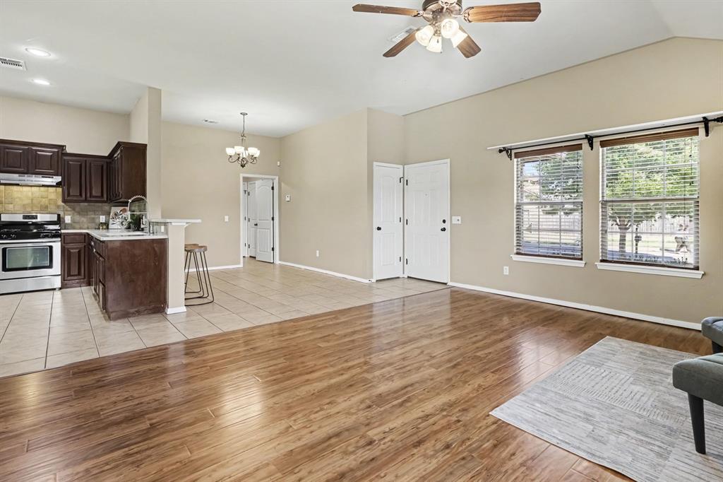 2709 Fawn Lily Road Property Photo 6