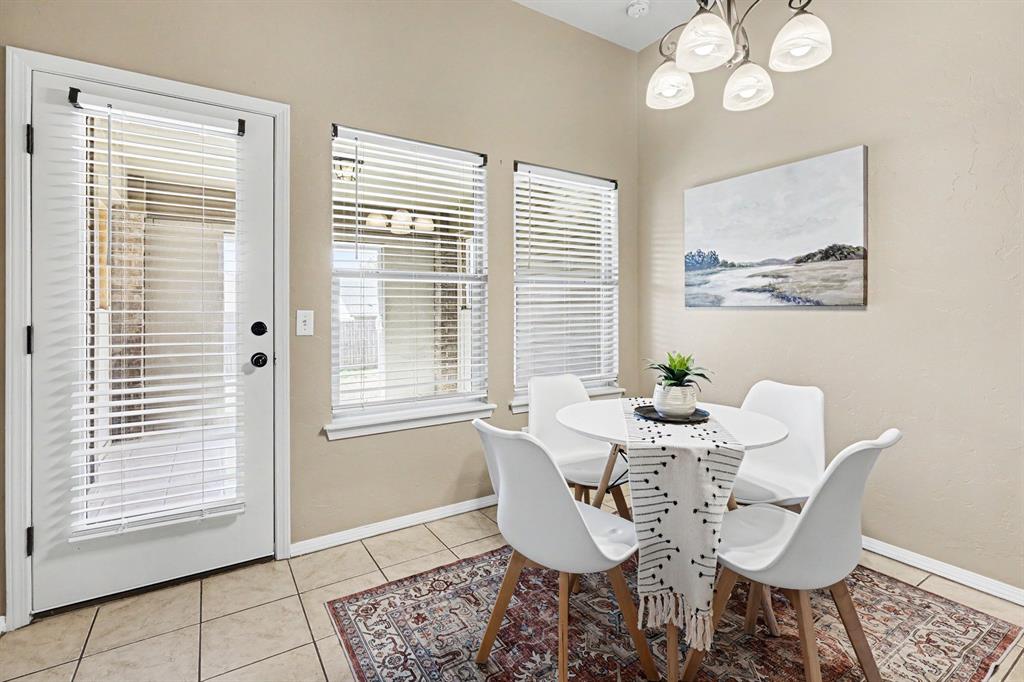 2709 Fawn Lily Road Property Photo 11