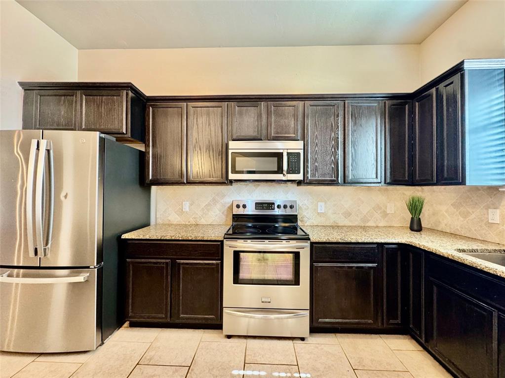 3333 Wood Valley Property Photo 19
