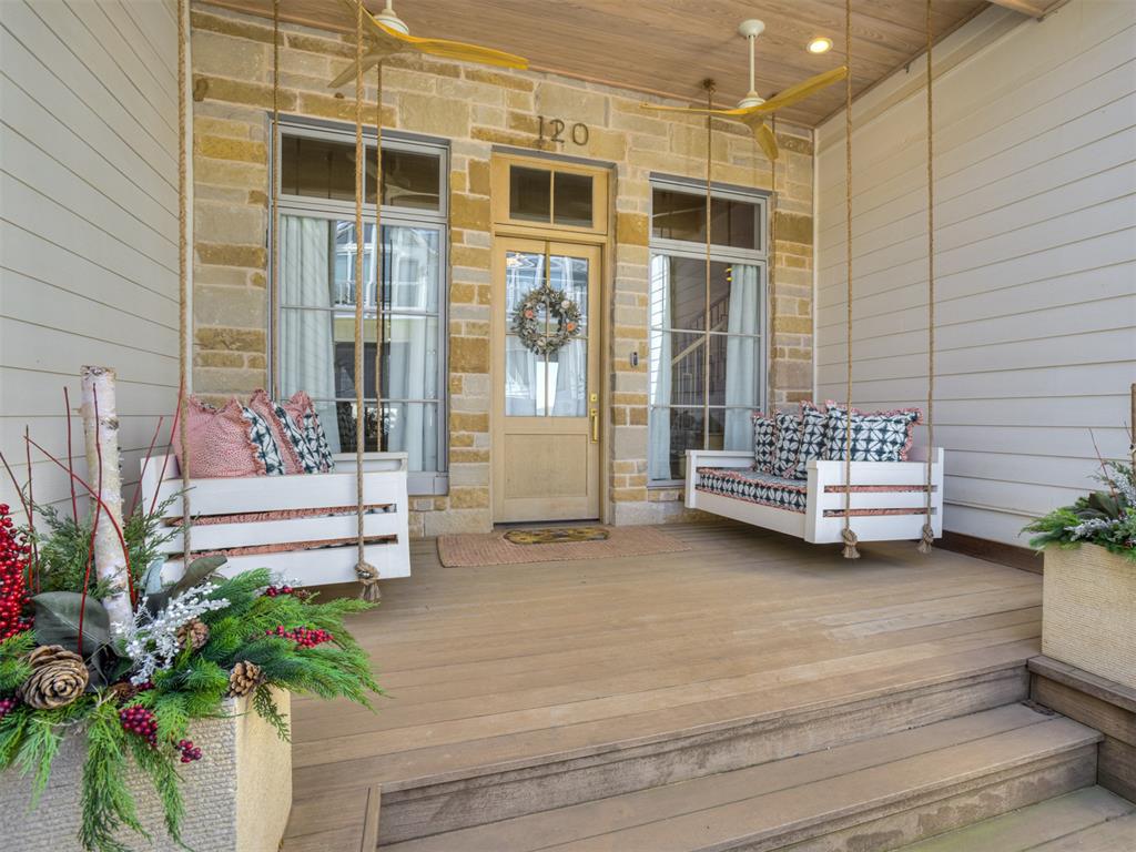 120 Lower Green Way Property Photo 2