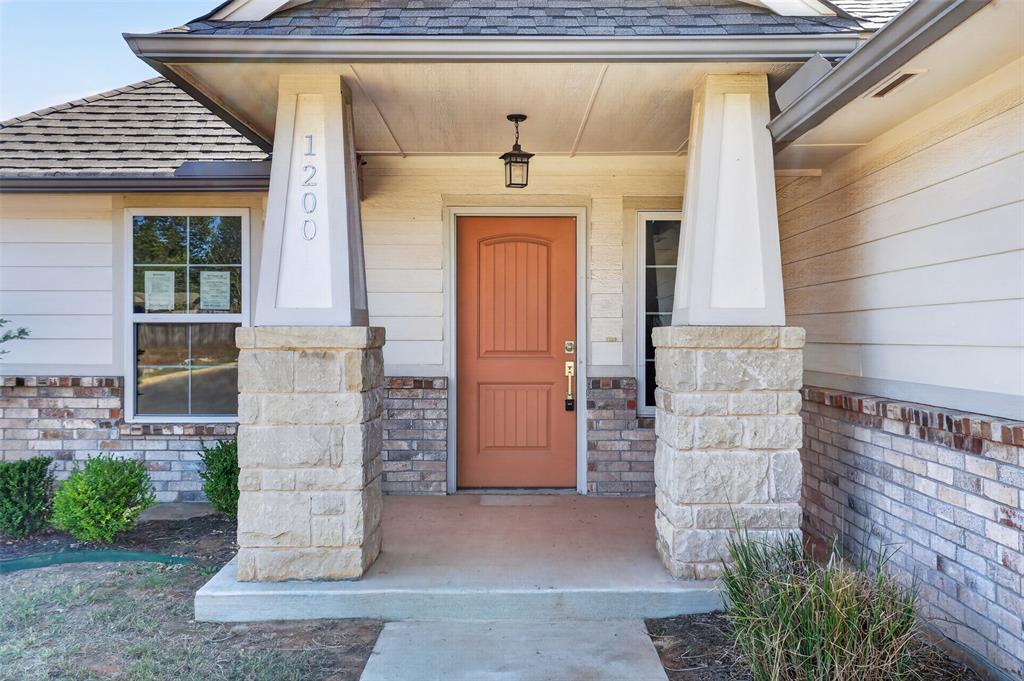 1200 Magnolia Drive Property Photo 4