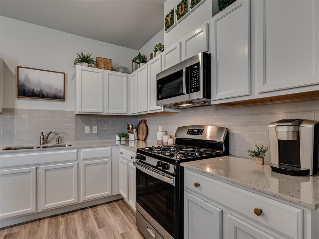 13056 Mannington Road Property Photo 6