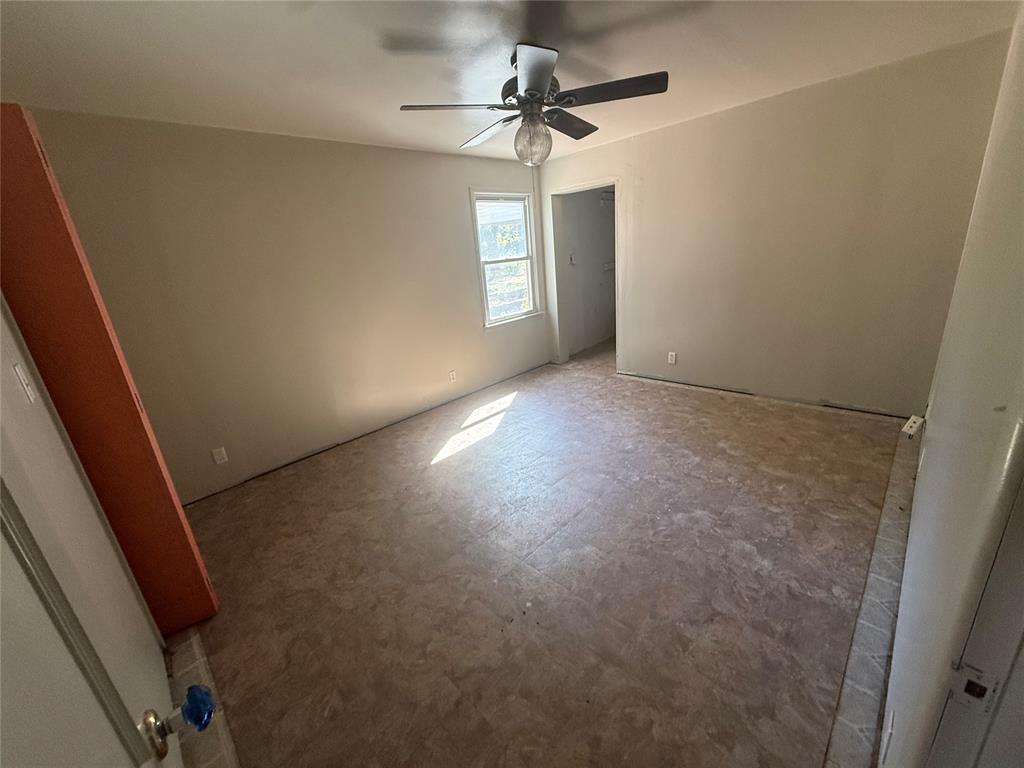 323 W 6th Street Property Photo 17