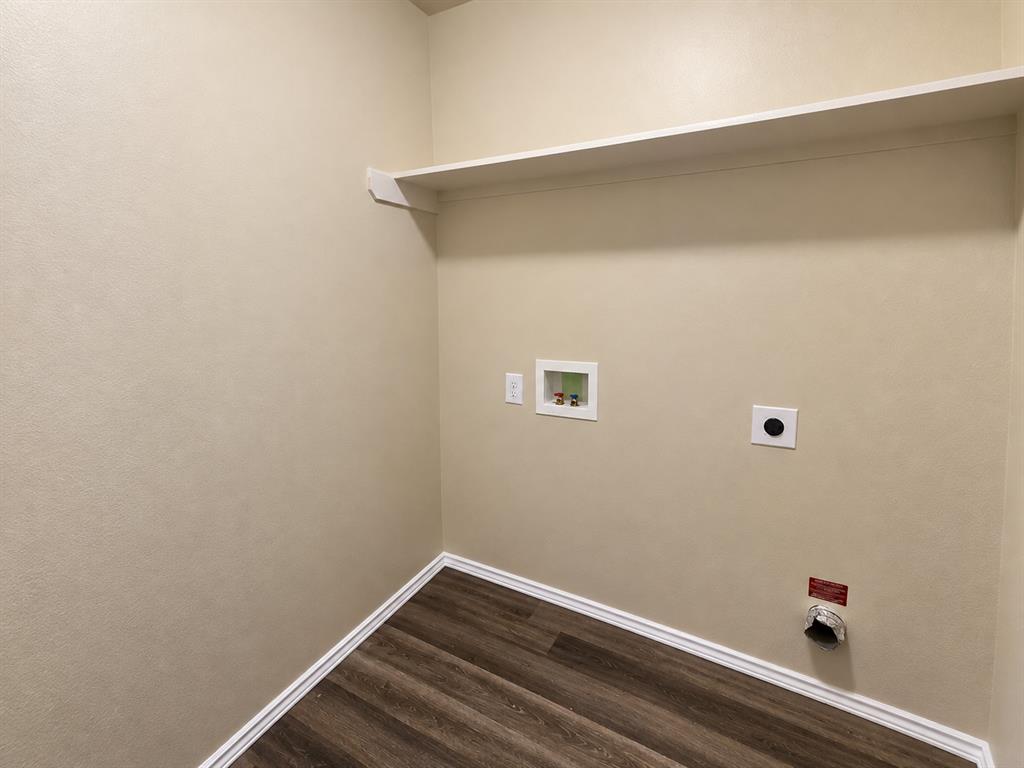 525 W Ava Drive Property Photo 7