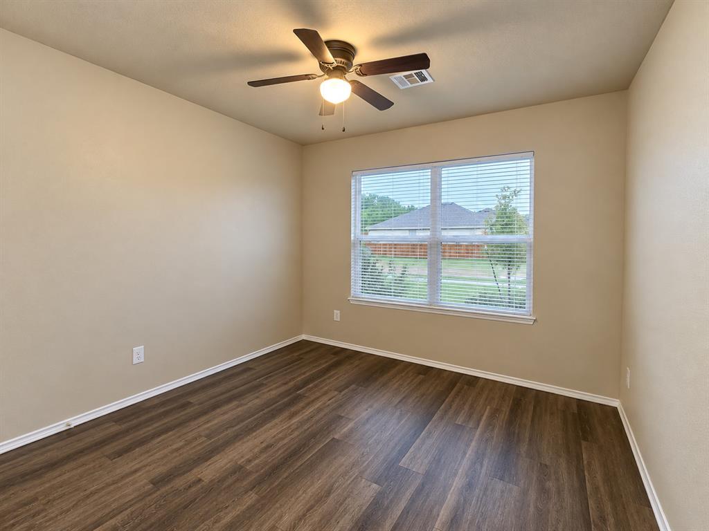 525 W Ava Drive Property Photo 10