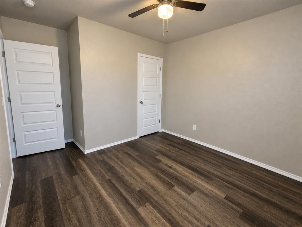 525 W Ava Drive Property Photo 11