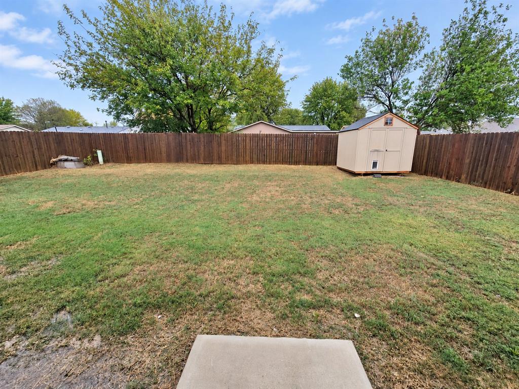 525 W Ava Drive Property Photo 17