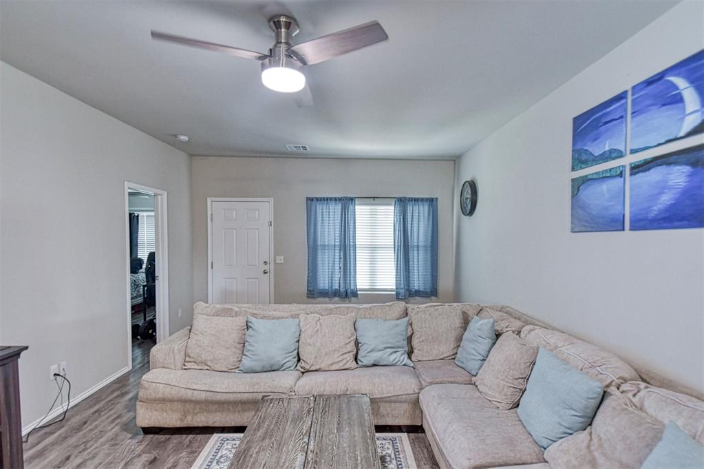 311 Waterside Drive Property Photo 4