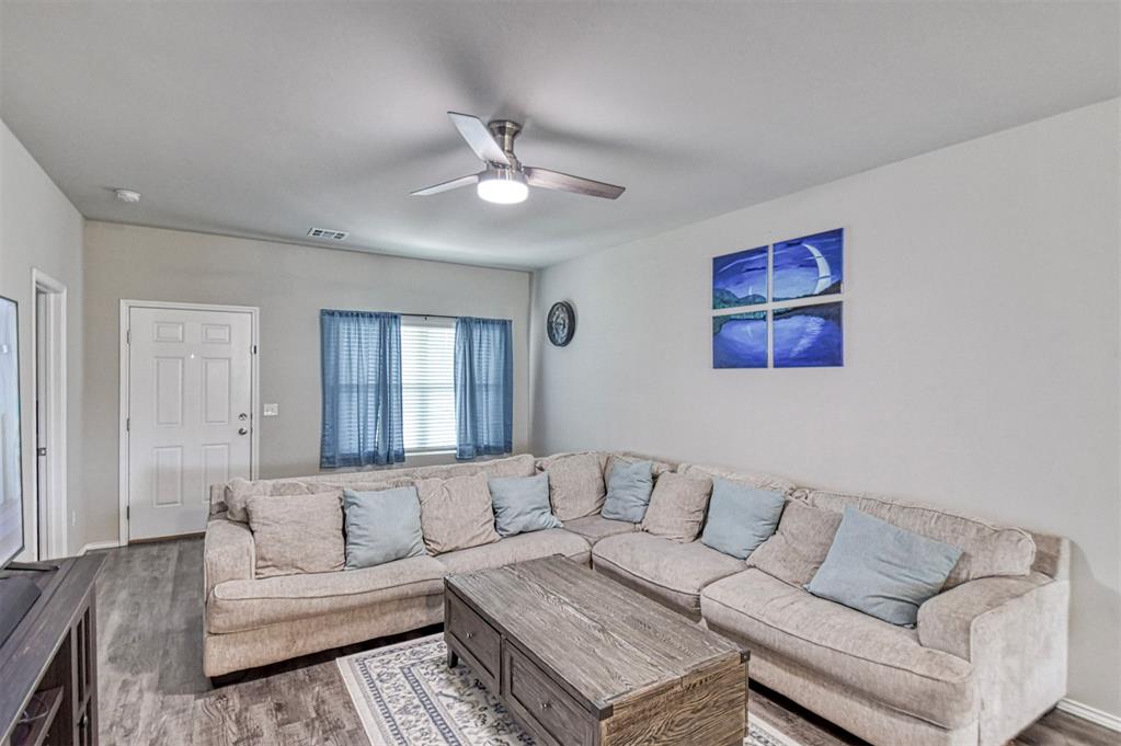 311 Waterside Drive Property Photo 6