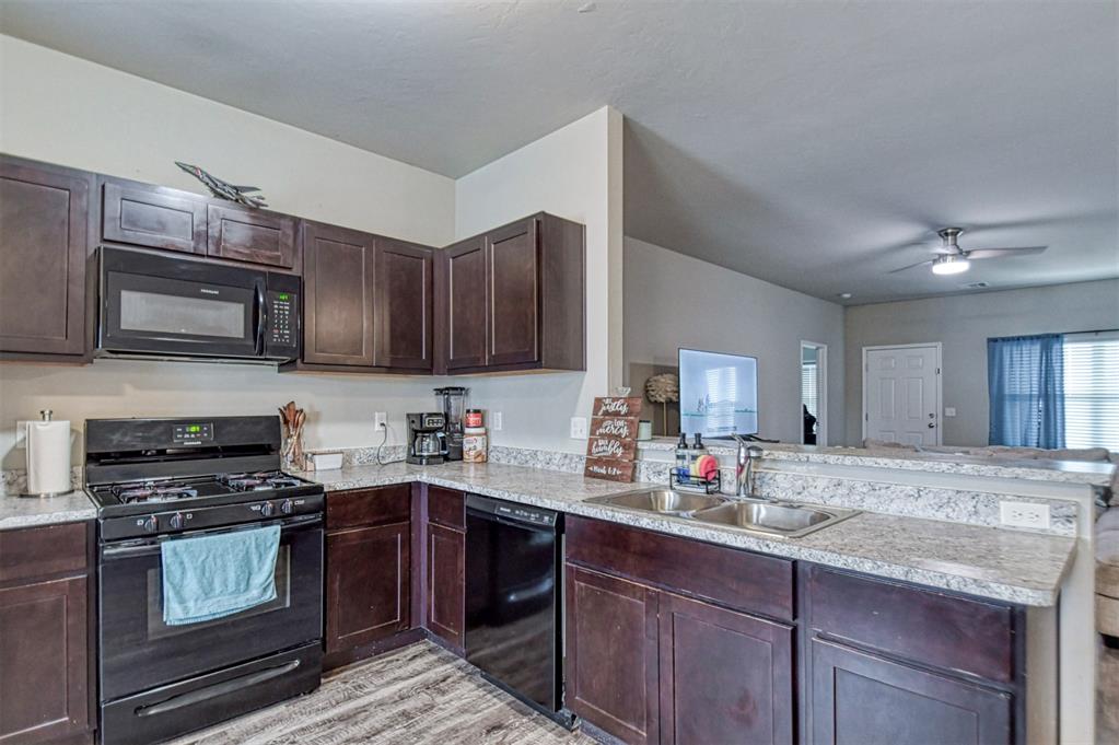 311 Waterside Drive Property Photo 10