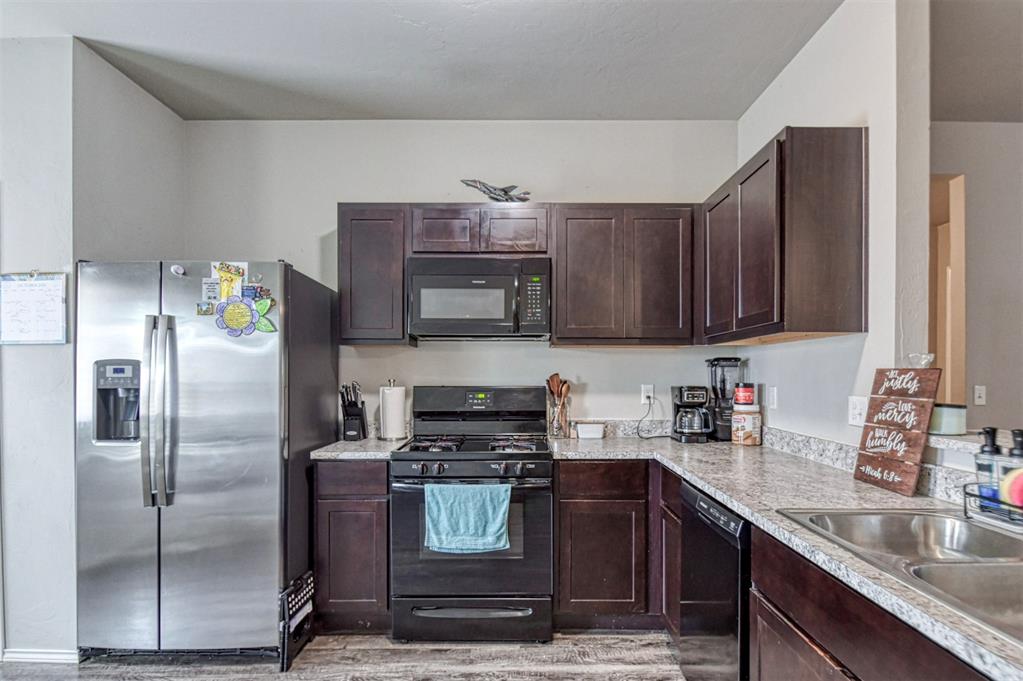 311 Waterside Drive Property Photo 11