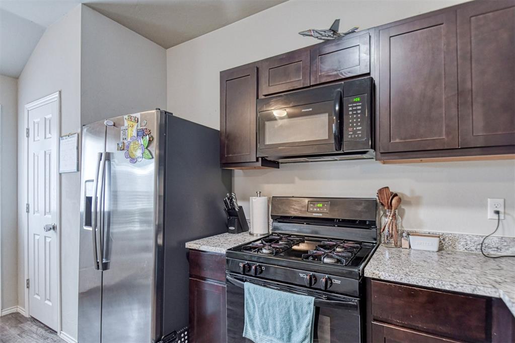 311 Waterside Drive Property Photo 12
