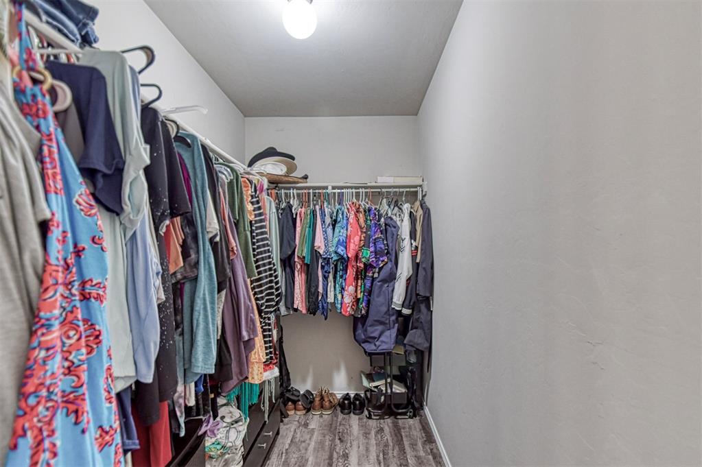311 Waterside Drive Property Photo 20