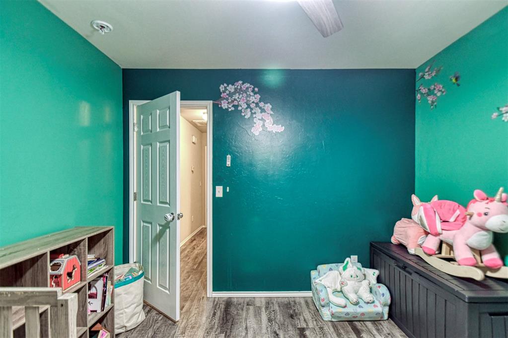 311 Waterside Drive Property Photo 23