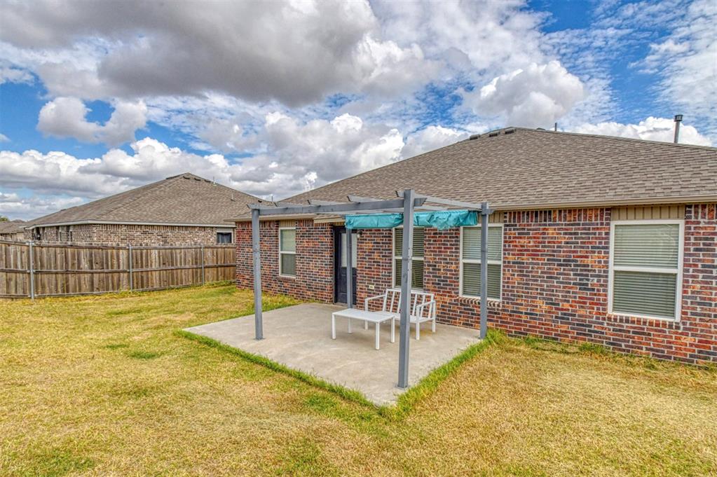 311 Waterside Drive Property Photo 32