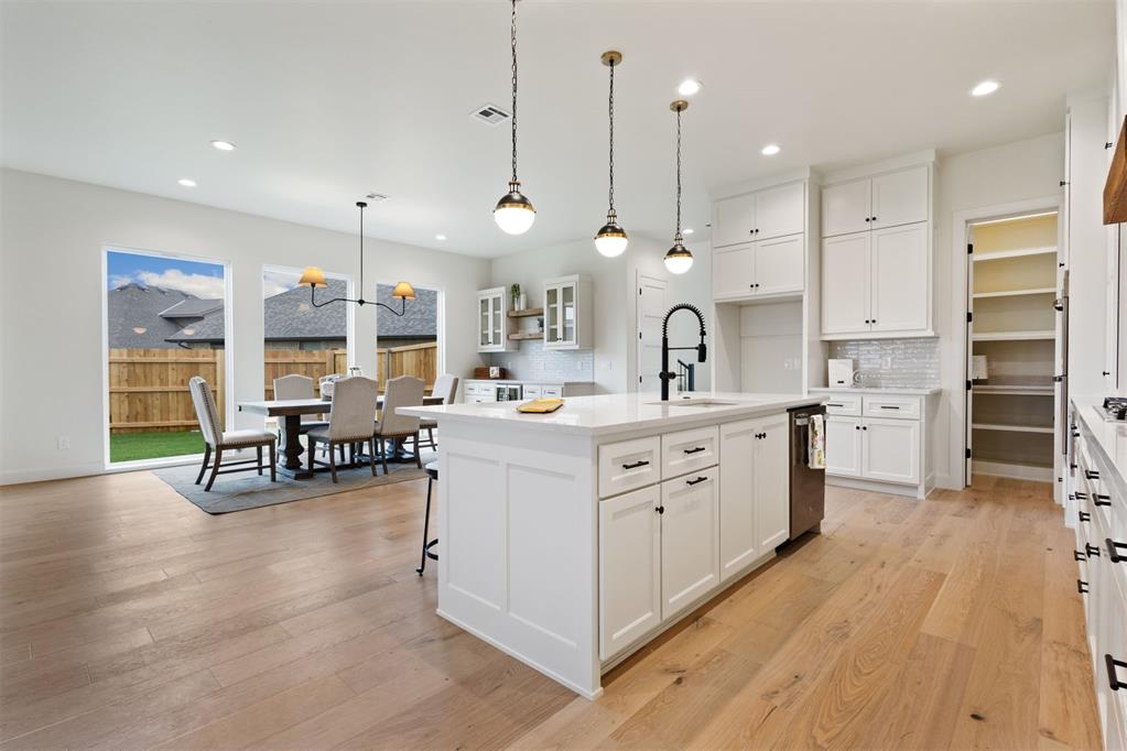 12704 Cobblestone Curve Road Property Photo 10