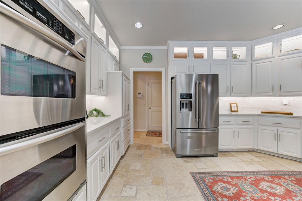 704 Glenridge Drive Property Photo 15
