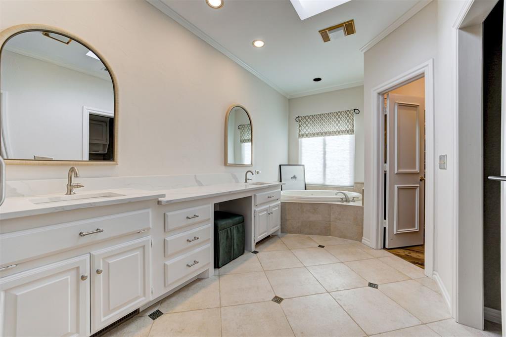 704 Glenridge Drive Property Photo 25
