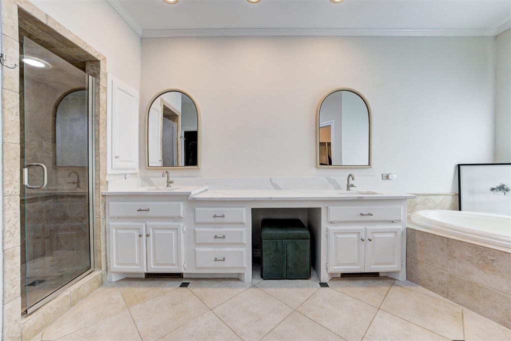 704 Glenridge Drive Property Photo 26