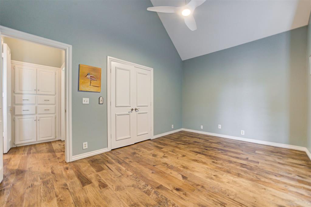 704 Glenridge Drive Property Photo 30