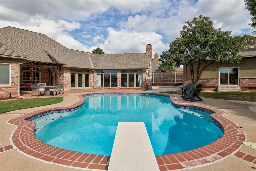 704 Glenridge Drive Property Photo 43