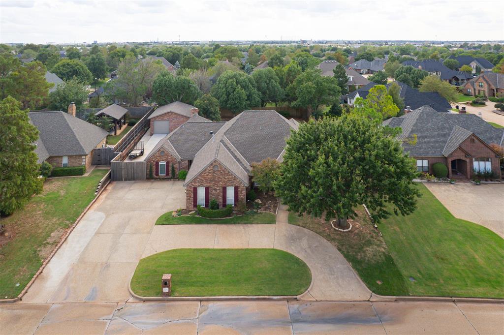 704 Glenridge Drive Property Photo 48
