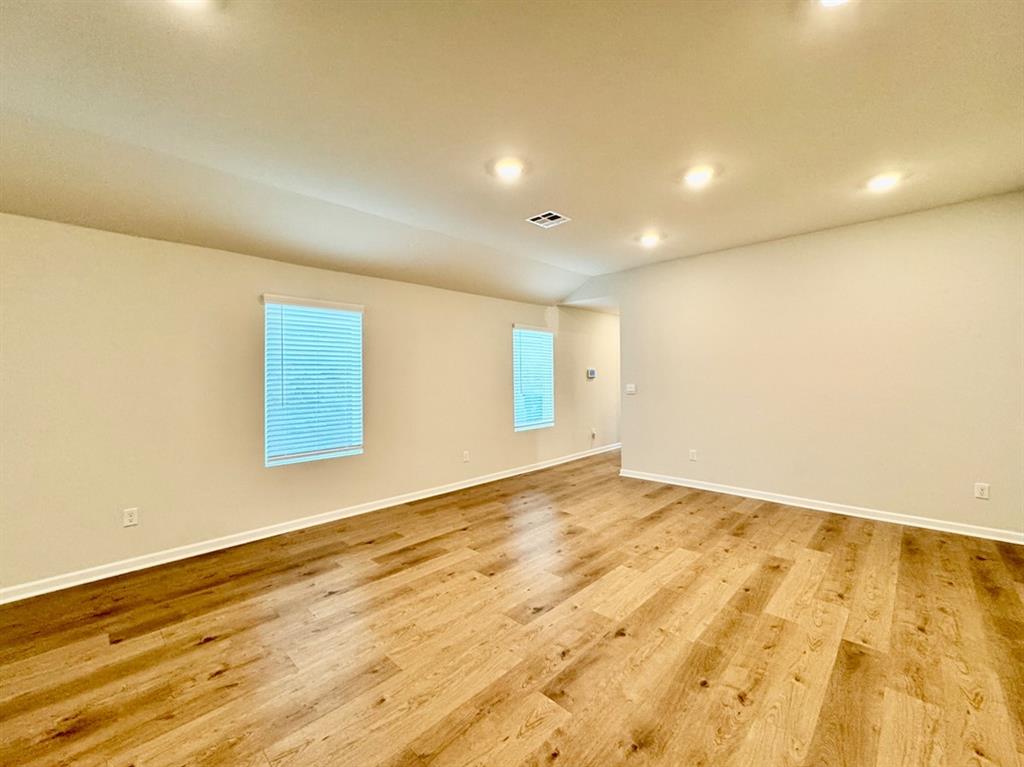 612 Ne 107th Street Property Photo 6