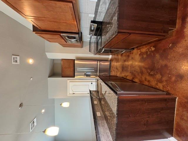 587 S Fretz Avenue Property Photo 5