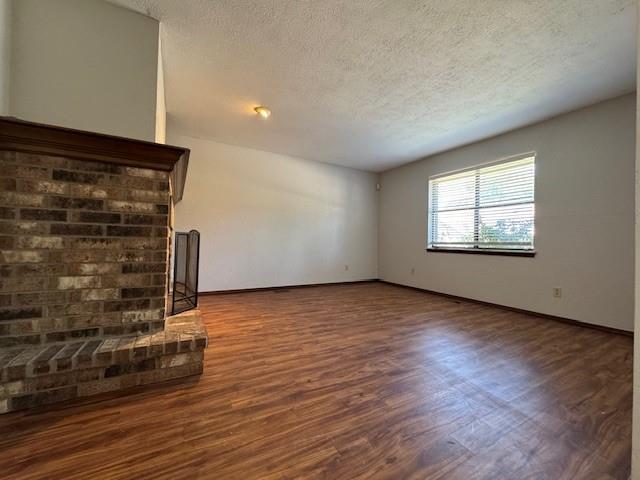 2913 Village Circle Property Photo 3
