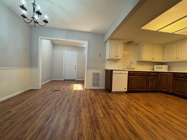 2913 Village Circle Property Photo 12