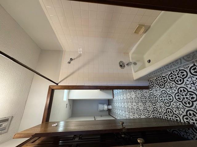 2913 Village Circle Property Photo 23