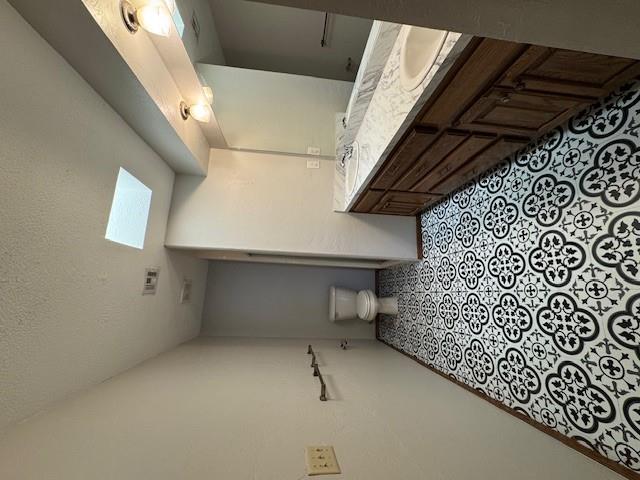 2913 Village Circle Property Photo 27
