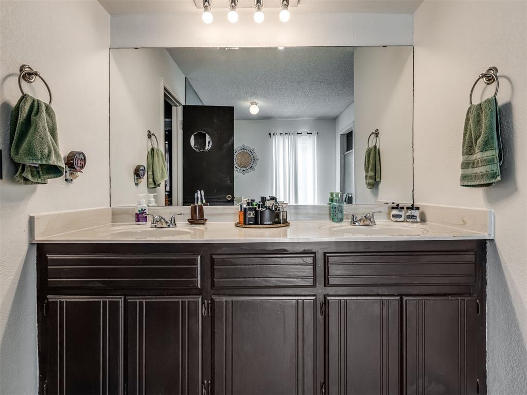 748 Westglen Drive Property Photo 18