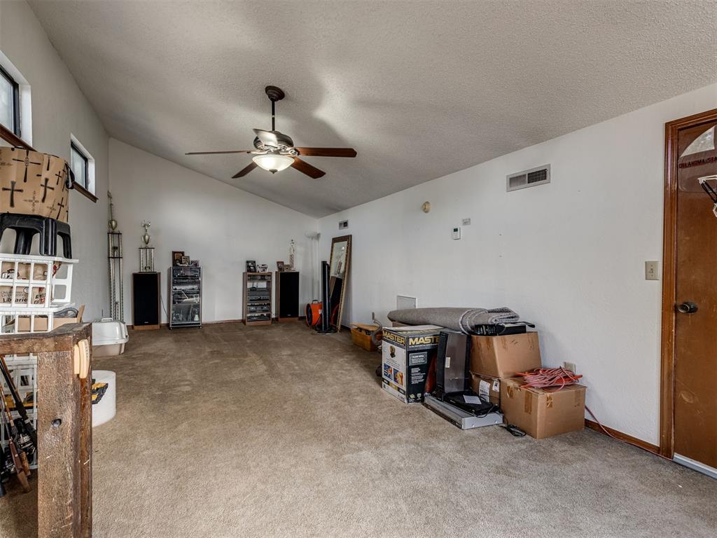 748 Westglen Drive Property Photo 26