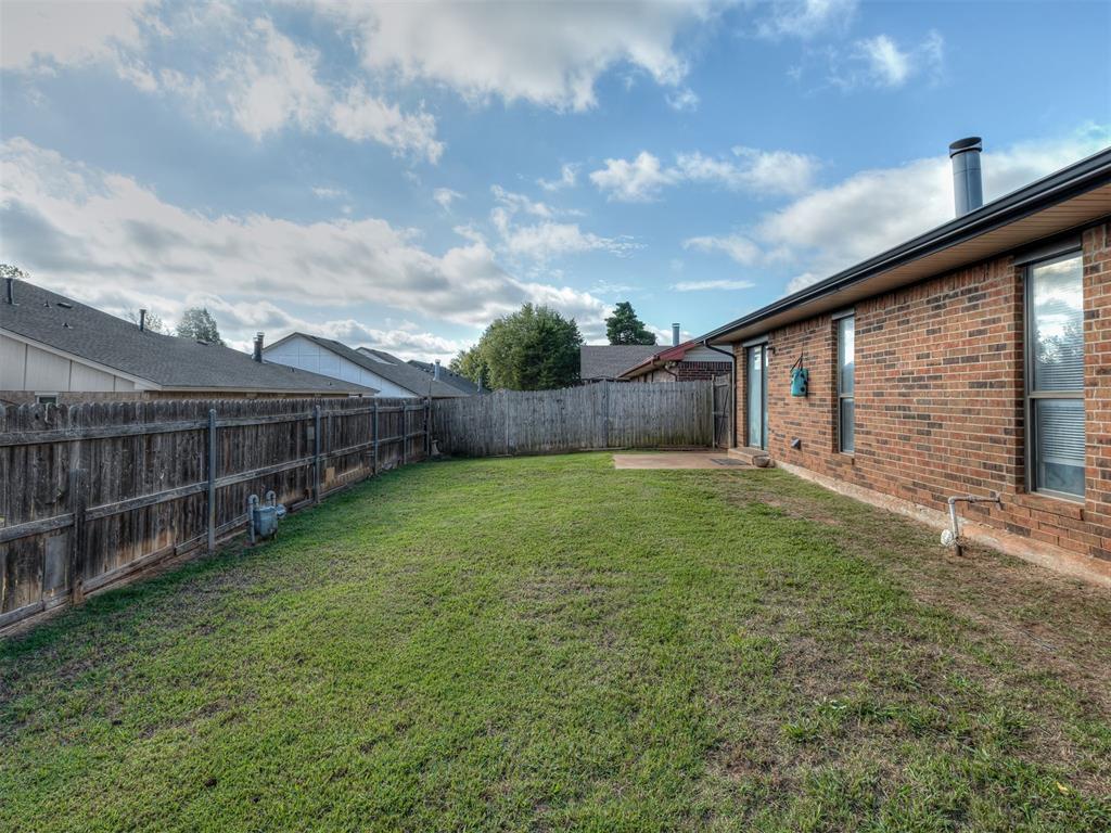 748 Westglen Drive Property Photo 31