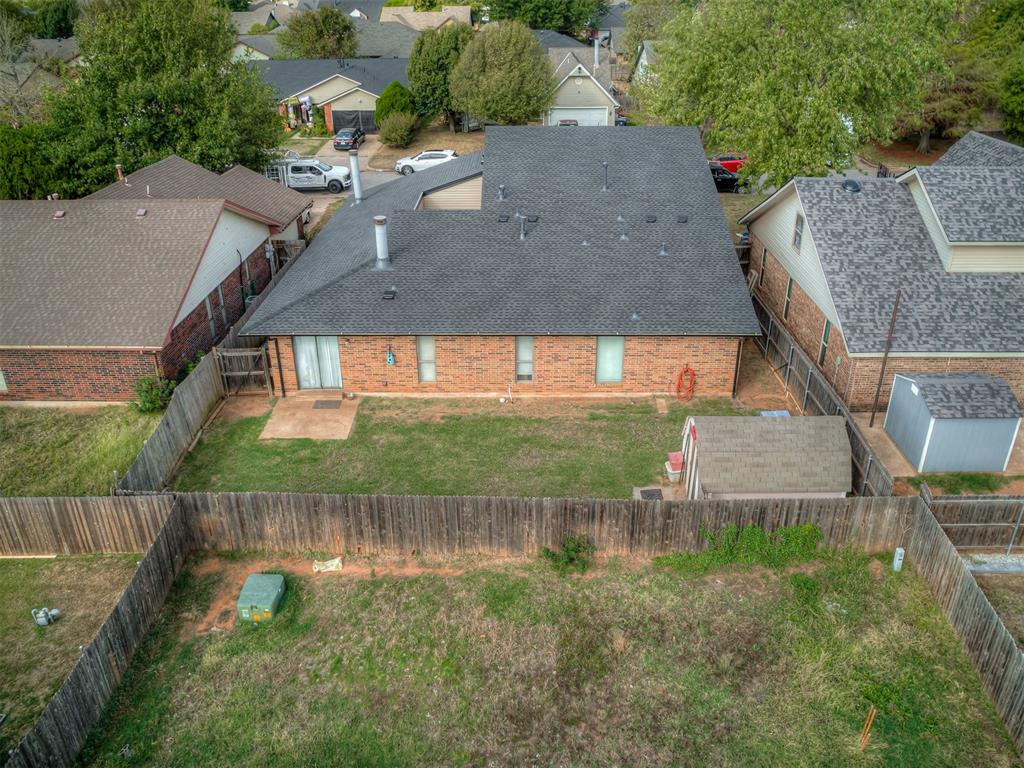 748 Westglen Drive Property Photo 34
