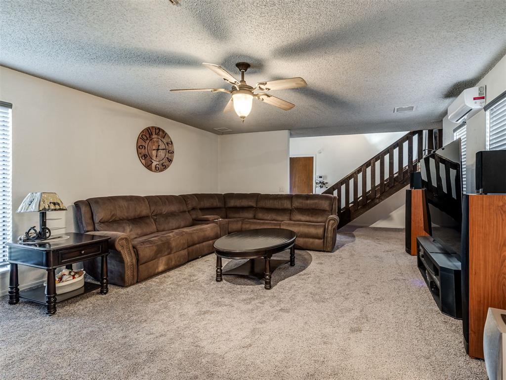 748 Westglen Drive Property Photo 36