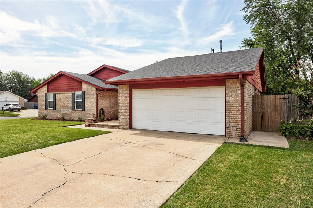 2134 Jazzman Drive Property Photo 3