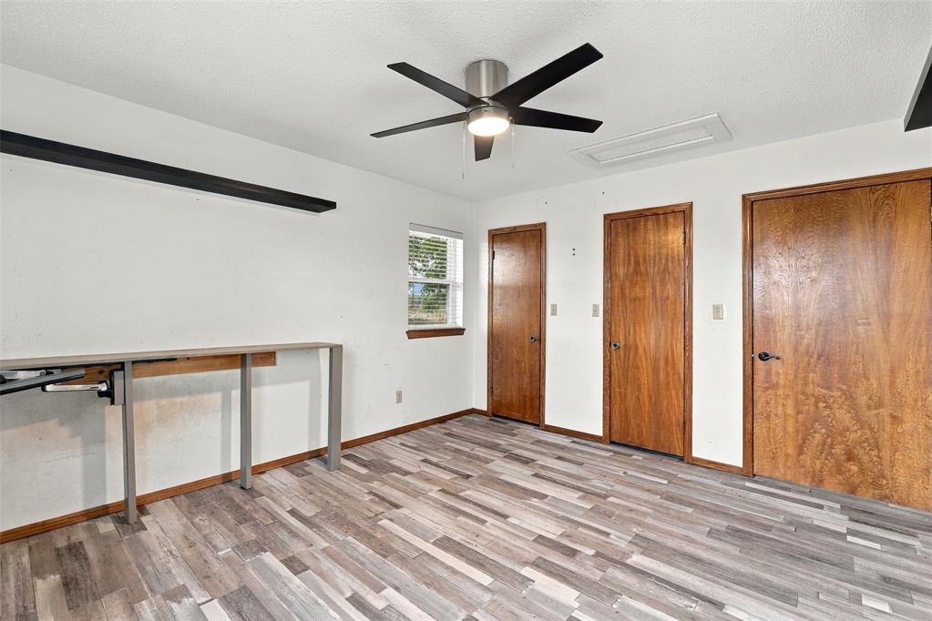 2457 Barrington Property Photo 21